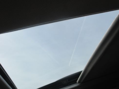 Used 2017 Subaru Forester 2.5i Touring AWD/4WD image 5