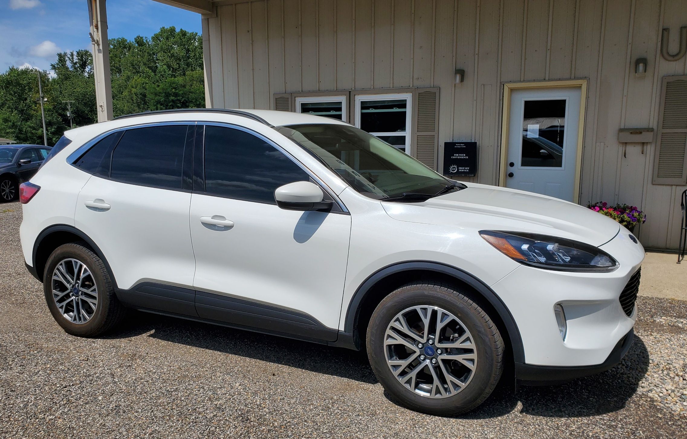 Used 2020 Ford Escape 4WD SEL image 1