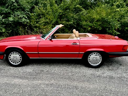 Used 1988 Mercedes-Benz 560 SL UNAVAIL image 5