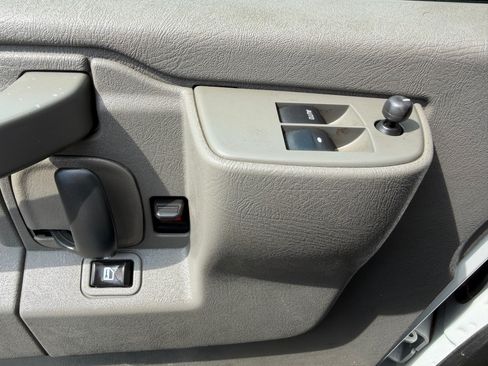 Used 2020 Chevrolet Express 2500 image 9