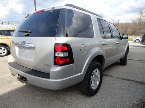 Used 2007 Ford Explorer XLT image 4
