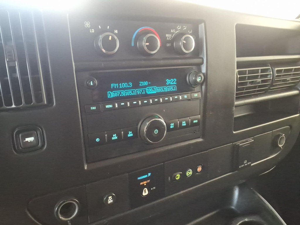 Used 2017 GMC Savana 2500 RWD image 12