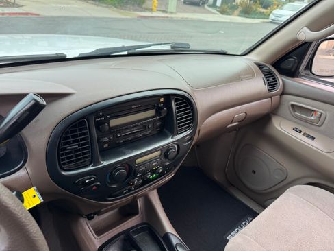 Used 2004 Toyota Sequoia SR5 image 37