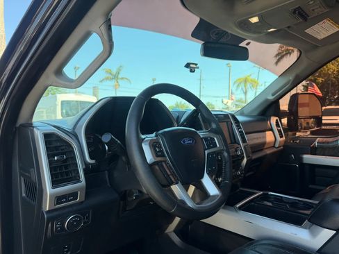 Used 2019 Ford F250 Lariat image 10