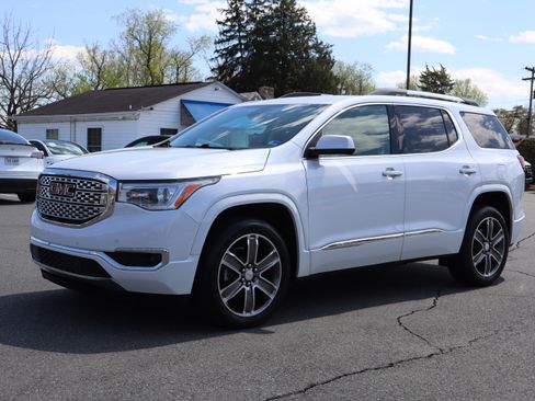 Used 2019 GMC Acadia Denali image 4