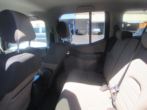 Used 2006 Nissan Xterra 4WD S image 8