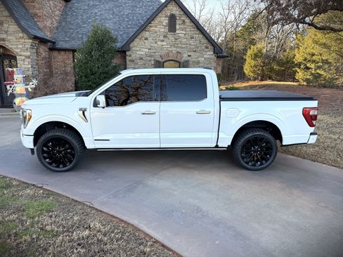 Used 2021 Ford F150 Limited image 2