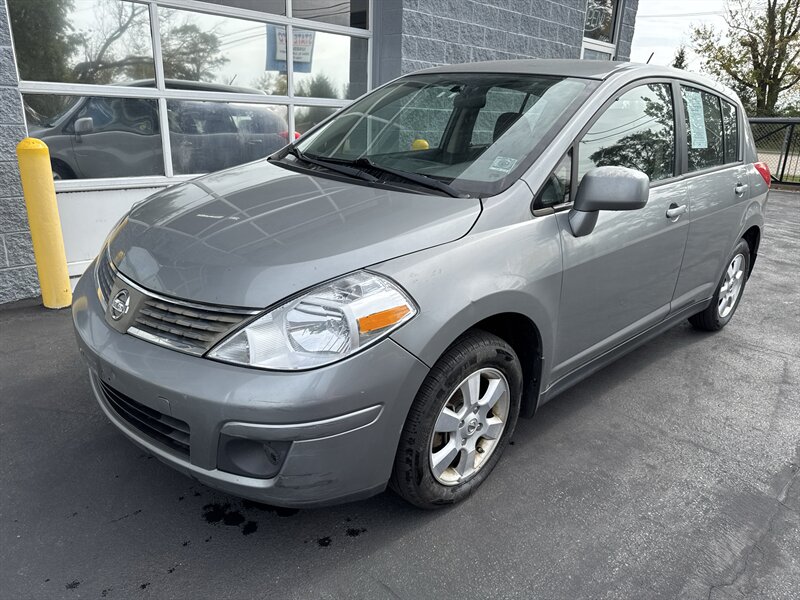 Used 2012 Nissan Versa Hatchback FWD image 1