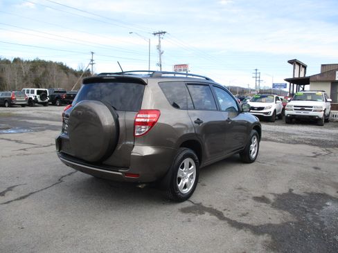 Used 2011 Toyota RAV4 image 6