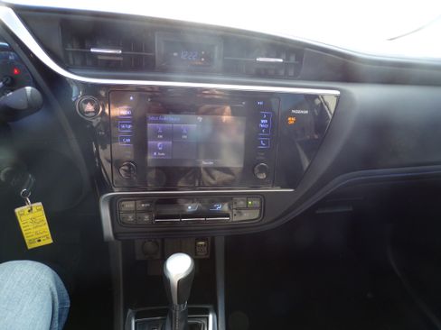 Used 2017 Toyota Corolla SE image 8