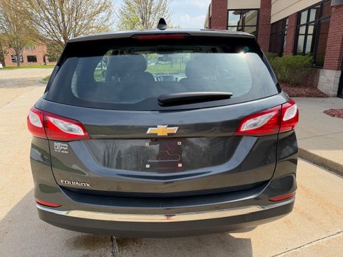 Used 2018 Chevrolet Equinox LS FWD image 8