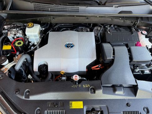 Used 2018 Toyota Highlander Limited Platinum image 23