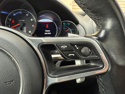 Used 2017 Porsche Cayenne image 18