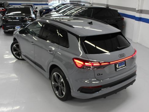 Used 2024 Audi Q4 e-tron quattro Premium Plus AWD/4WD image 15