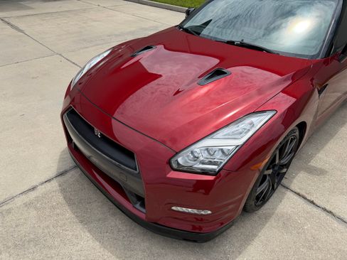 Used 2015 Nissan GT-R Premium AWD/4WD image 10