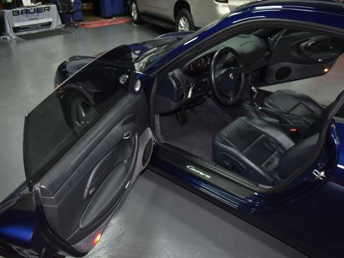 Used 2001 Porsche 911 Coupe RWD image 28