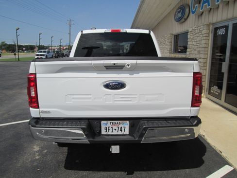 Used 2021 Ford F150 XLT image 5