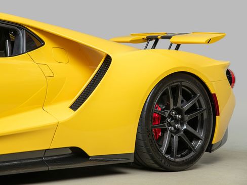 Used 2021 Ford GT Carbon Series RWD image 86