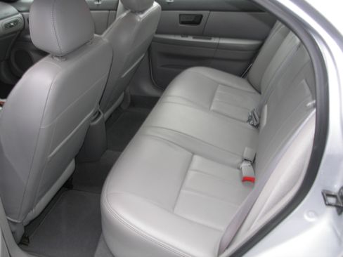 Used 2005 Mercury Sable LS image 7