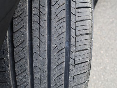 Used 2021 Tesla Model S Long Range Plus image 31