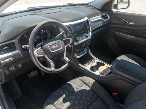 Used 2021 GMC Acadia SLE image 13