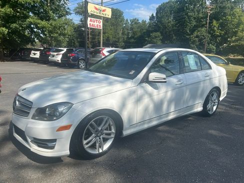 Used 2013 Mercedes-Benz C 300 4MATIC Sedan image 1