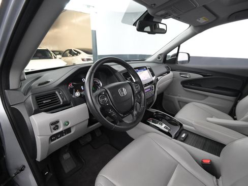 Used 2017 Honda Pilot Touring image 43