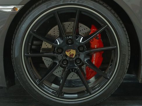 Used 2014 Porsche 911 Carrera 4S image 39