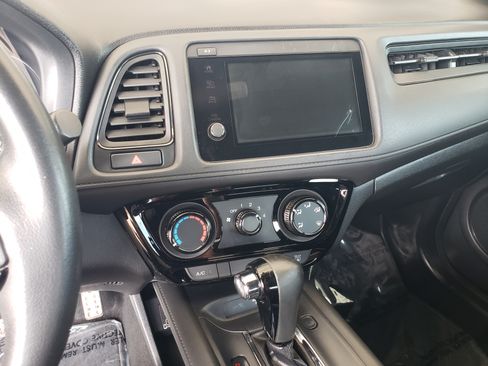 Used 2019 Honda HR-V Sport image 13