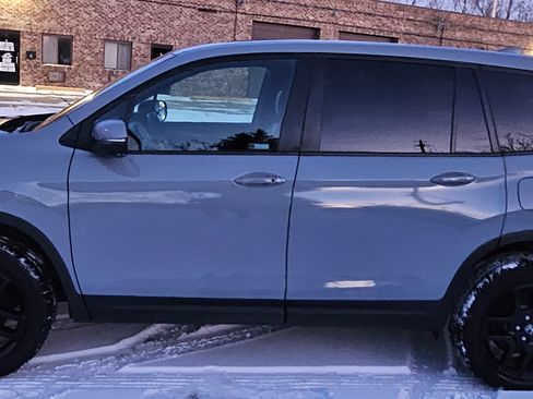 Used 2023 Honda Passport EX-L image 7