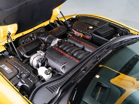 Used 2002 Chevrolet Corvette image 71