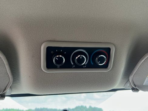 Used 2017 Chevrolet Express 3500 LT Extended Passenger RWD image 20