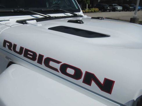 New 2025 Jeep Wrangler Unlimited Rubicon image 10