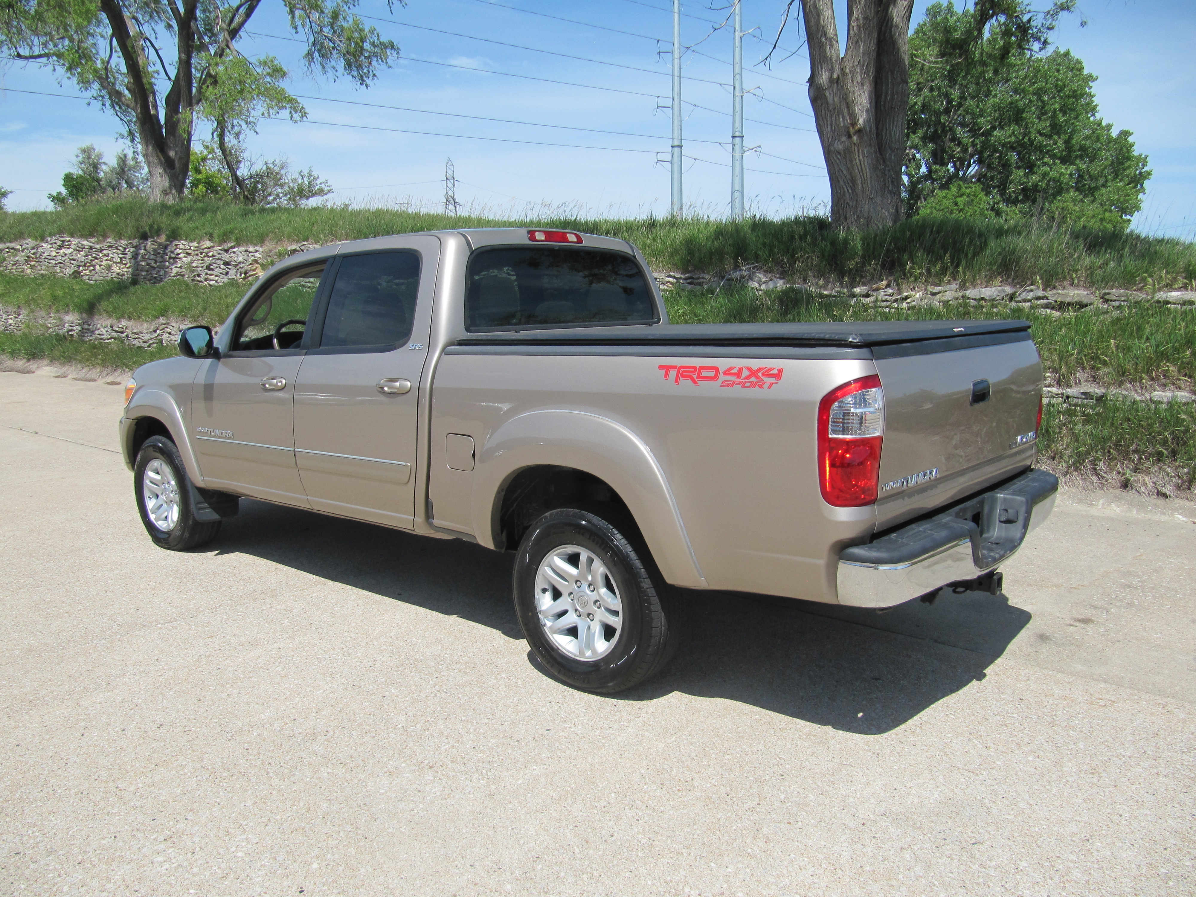 Used 2006 Toyota Tundra 4x4 Double Cab SR5 image 9