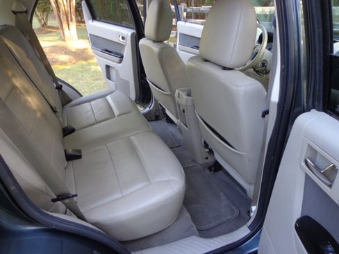 Used 2009 Ford Escape 2WD Hybrid image 12