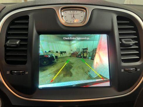 Used 2021 Chrysler 300 Touring image 11