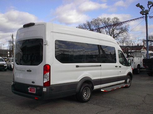 Used 2018 Ford Transit 350 XL image 4