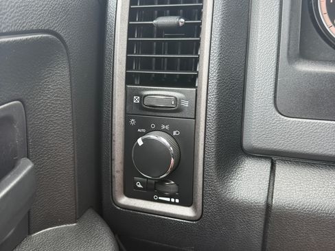 Used 2016 RAM 1500 Tradesman image 9