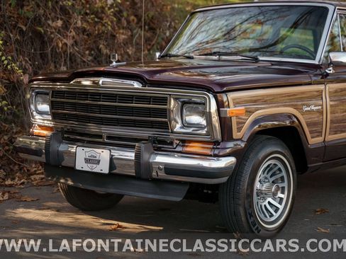 Used 1991 Jeep Grand Wagoneer image 19
