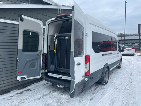 Used 2018 Ford Transit 350 XL image 7