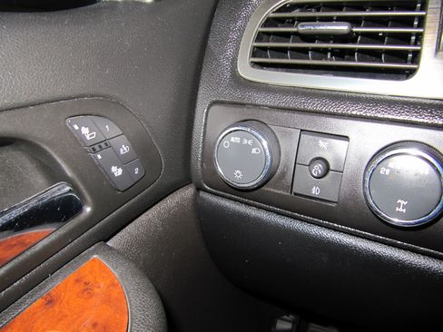 Used 2008 Chevrolet Avalanche LTZ image 20