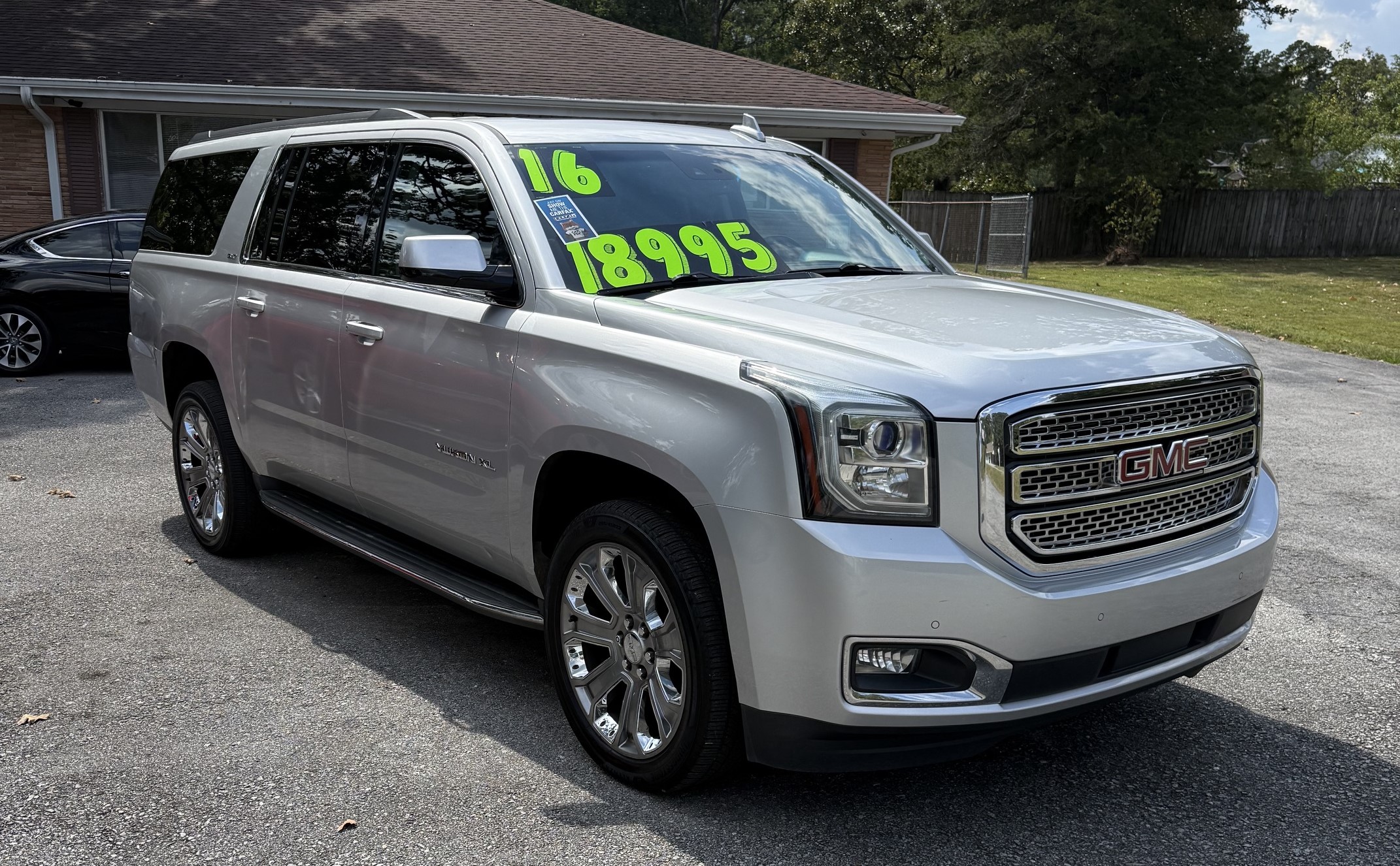 Used 2016 GMC Yukon XL 2WD SLT image 4