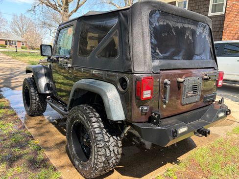 Used 2013 Jeep Wrangler Sport image 9
