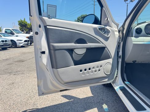 Used 2008 Chrysler PT Cruiser UNAVAIL FWD image 25