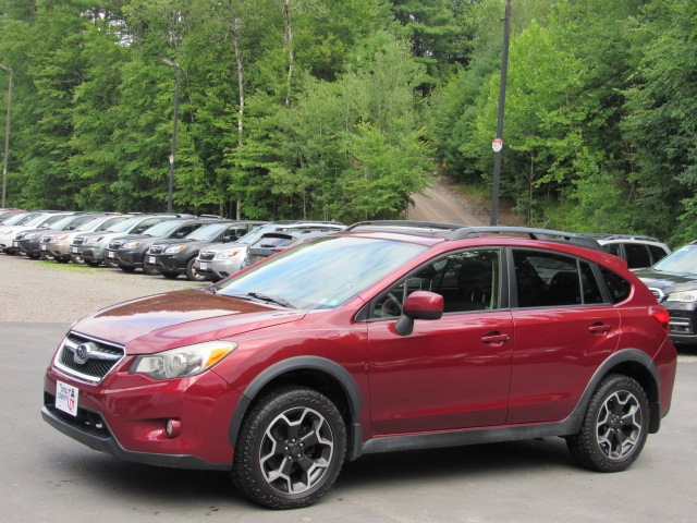 Used 2013 Subaru XV Crosstrek 2.0i Premium AWD/4WD image 2