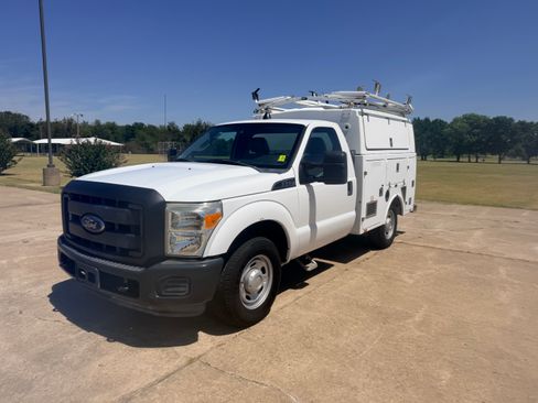 Used 2013 Ford F350 2WD Regular Cab Super Duty image 1