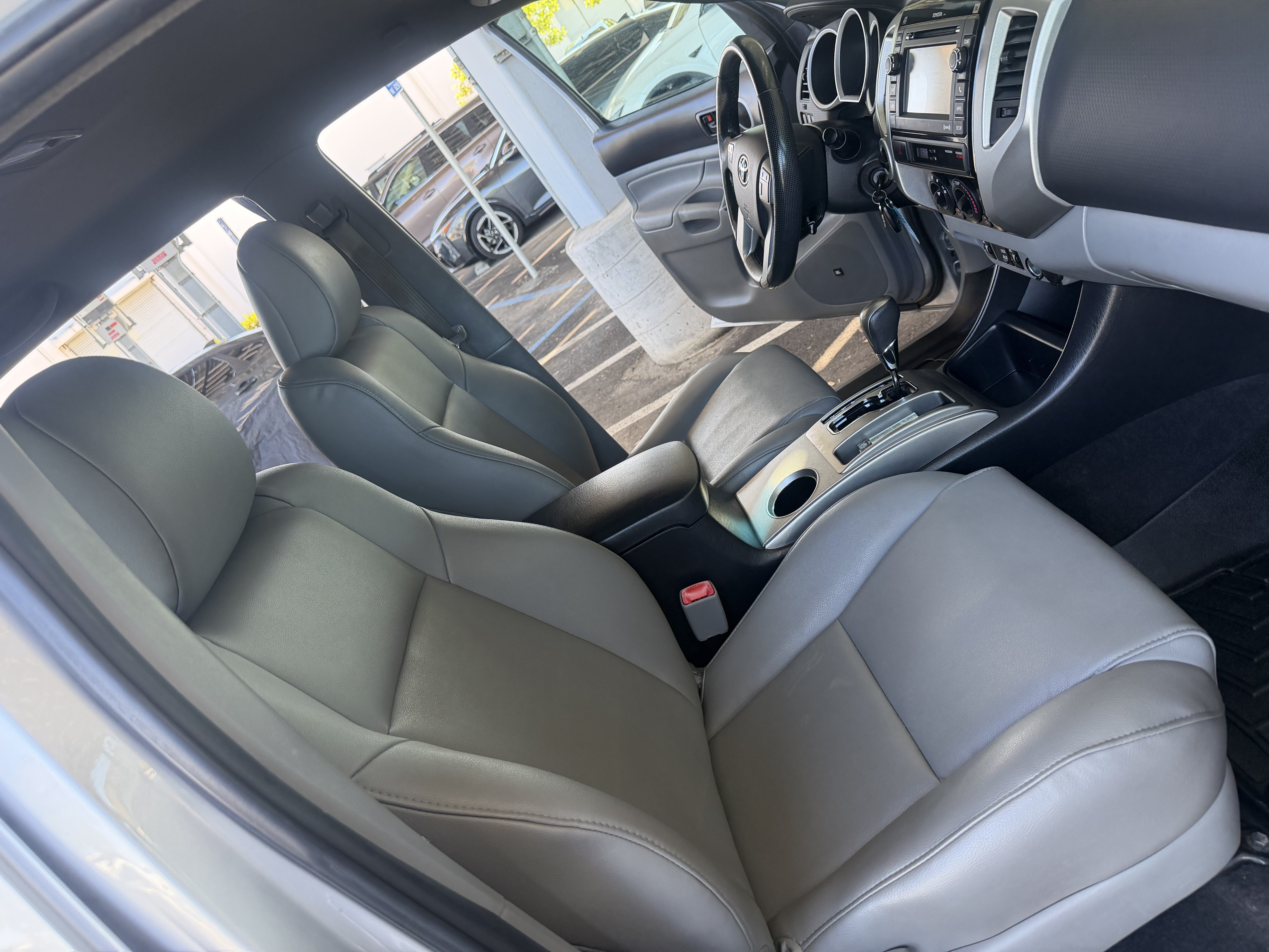 Used 2013 Toyota Tacoma 4x4 Double Cab Limited image 34