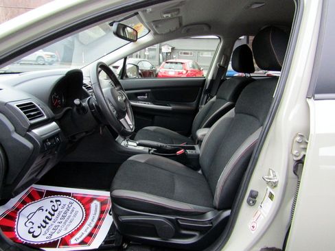 Used 2016 Subaru Crosstrek 2.0i Premium image 16