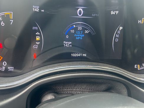 Used 2018 Jeep Grand Cherokee 2WD Laredo image 24