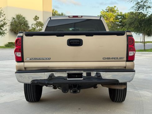 Used 2004 Chevrolet Silverado 2500 LS RWD image 41